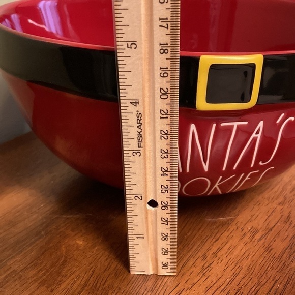 NEW!!  RAE DUNN LARGE CERAMIC SANTA'S COOKIES SANTA BELT BOWL - Picture 10 of 10